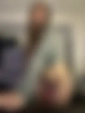 aly_golden_'s Webcam Show