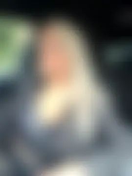 Bustyblondebabe32's Live Sex Cam Show