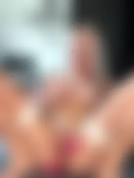 lilietseb02's Live Sex Cam Show