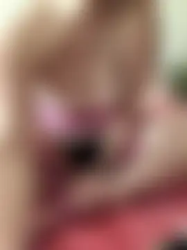 Faidraishere's Live Sex Cam Show