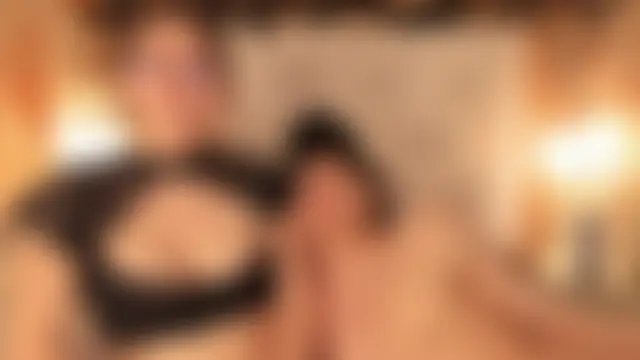 Daphne_And_Roger's Live Sex Cam Show