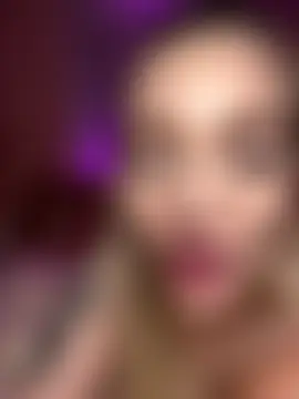 HugeBoobsAlice's Webcam Show