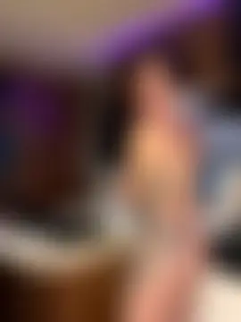 chellerayy's Live Sex Cam Show