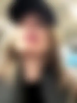 LoraaDoll's Live Sex Cam Show