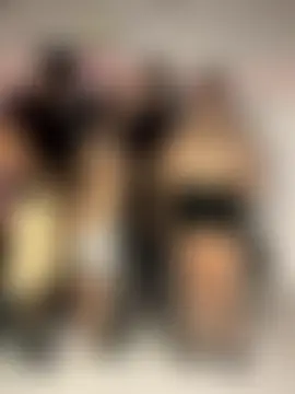 royalgirls_x's Webcam Show