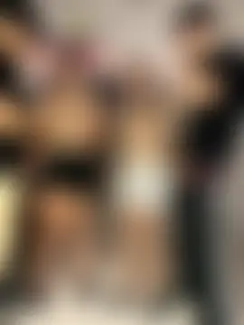 royalgirls_x's Webcam Show