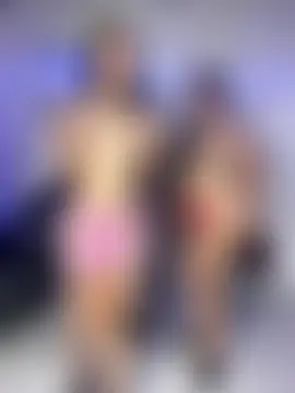 royalgirls_x's Webcam Show