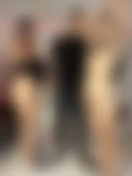 royalgirls_x's Live Sex Cam Show