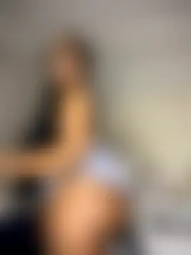 Bustygoddess32's Webcam Show