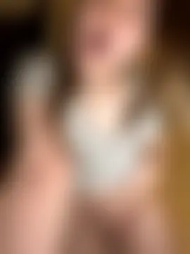 HornyGirlH's Live Sex Cam Show