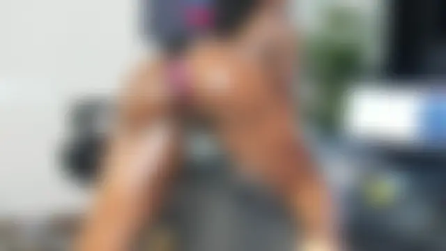 naughty_bigass' Webcam Show