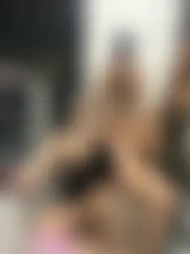 royalgirls_x's Webcam Show