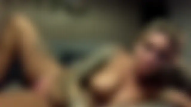 poppyinga1's Live Sex Cam Show