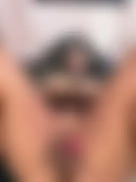 Suyin_squirt22's Webcam Show