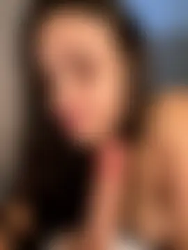 MisFrekcles_'s Live Sex Cam Show