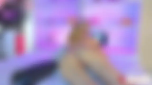 ChiaraLewis' Live Sex Cam Show