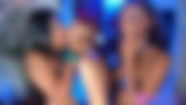 madams_worker's Live Sex Cam Show