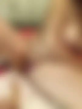 Faidraishere's Live Sex Cam Show