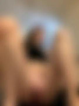 -AngelAri-'s Live Sex Cam Show