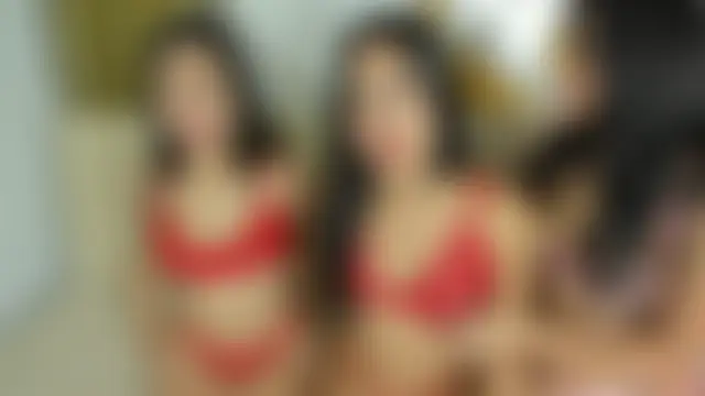 Hot_pretty_girls' Webcam Show