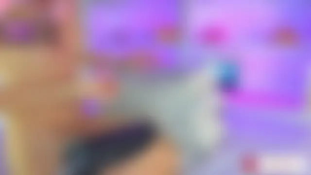 ChiaraLewis' Live Sex Cam Show