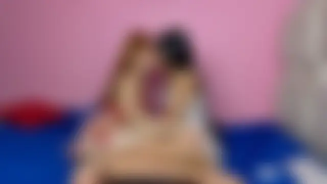 strawberrymia68's Webcam Show