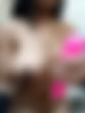 Quun_rosi's Webcam Show