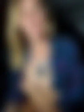 SheIsSomething's Live Sex Cam Show