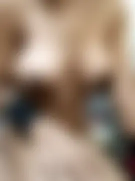 Quun_rosi's Live Sex Cam Show