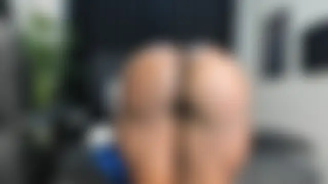 naughty_bigass' Webcam Show