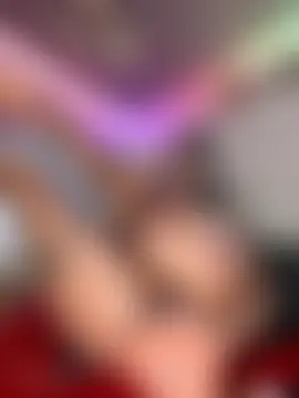 SelenaBee's Live Sex Cam Show