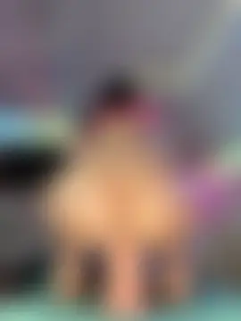 SelenaBee's Live Sex Cam Show