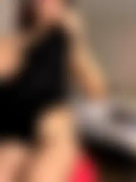 SafeinouterSpace's Live Sex Cam Show