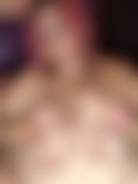 Courdles' Live Sex Cam Show