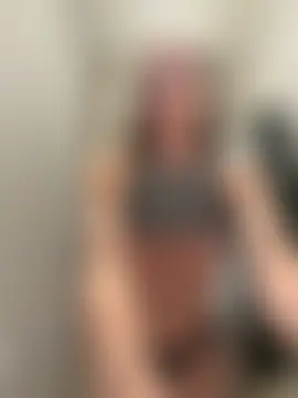 nicole111's Live Sex Cam Show