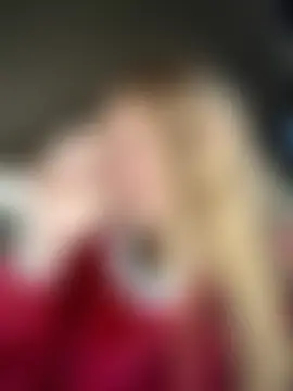 GoldenFlameGoddess' Live Sex Cam Show