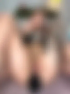 mc-Olivia's Live Sex Cam Show