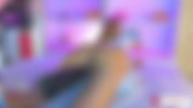 ChiaraLewis' Live Sex Cam Show