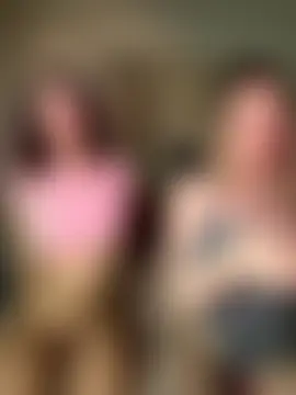 littlebitchesss' Live Sex Cam Show