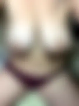 TrenaAnne's Live Sex Cam Show