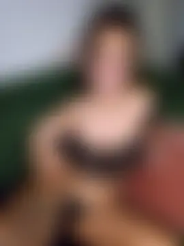 LovelyLucinda's Live Sex Cam Show