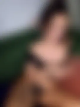 LovelyLucinda's Live Sex Cam Show