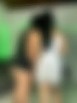 royalgirls_x's Live Sex Cam Show