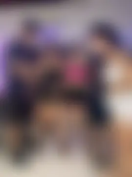 royalgirls_x's Webcam Show