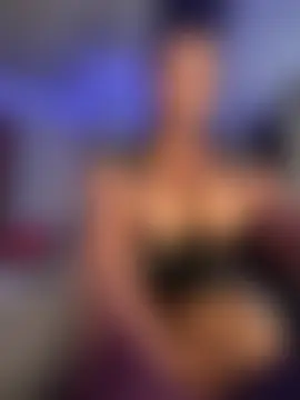 Faith4_margot's Live Sex Cam Show