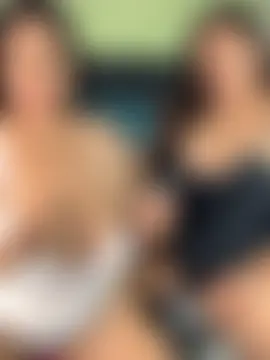 twocurvylatins' Webcam Show