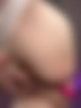 HugeBoobsAlice's Webcam Show