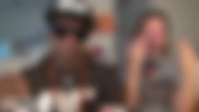 boomboomr00m's Webcam Show