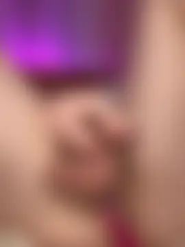 HugeBoobsAlice's Webcam Show