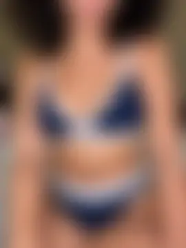 Kiki_hammyy's Webcam Show